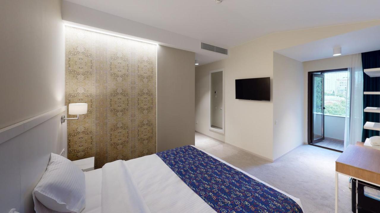 Epigraph Design Kosher Hotel Tbilisi Buitenkant foto