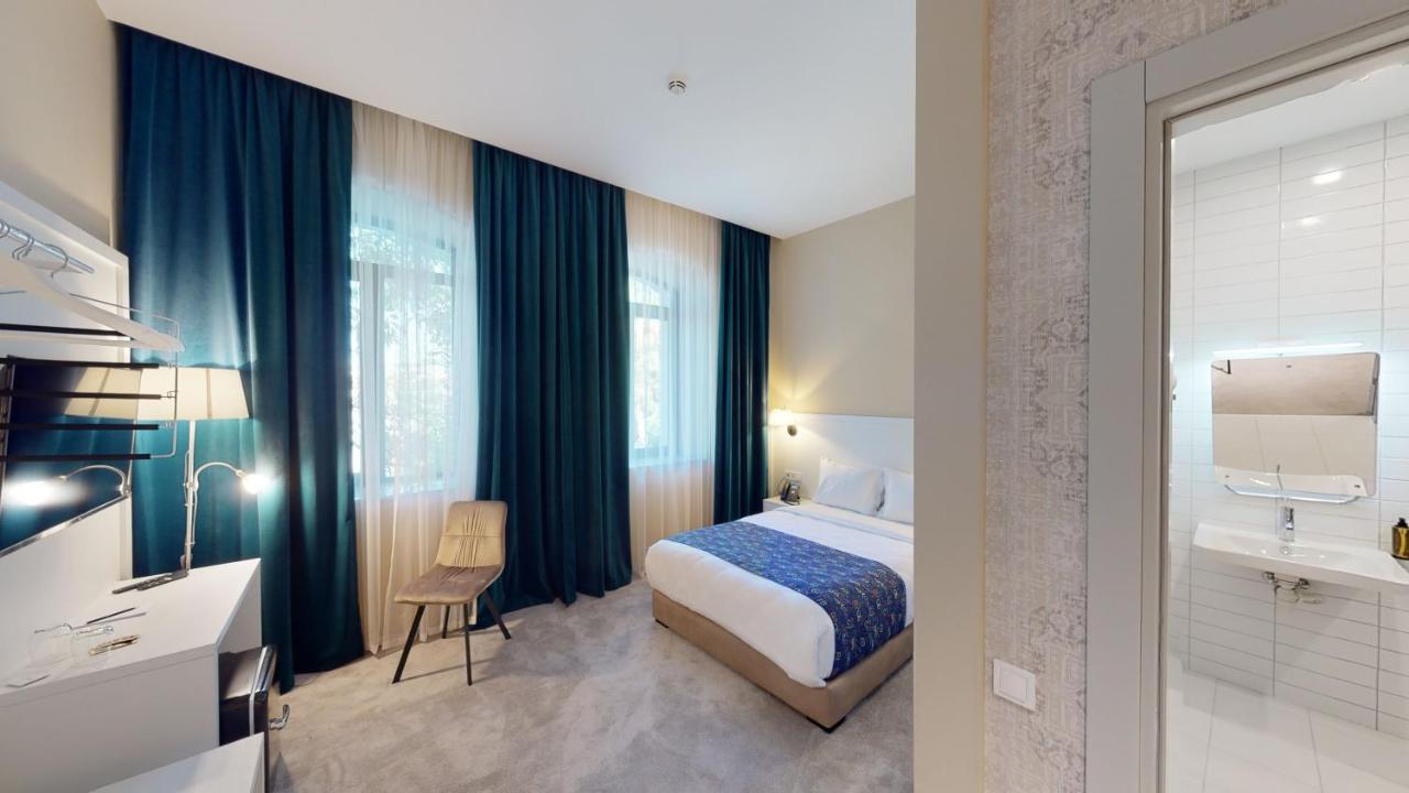 Epigraph Design Kosher Hotel Tbilisi Buitenkant foto