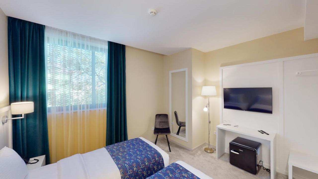 Epigraph Design Kosher Hotel Tbilisi Buitenkant foto