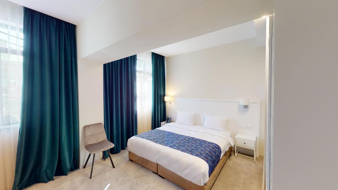 Epigraph Design Kosher Hotel Tbilisi Buitenkant foto